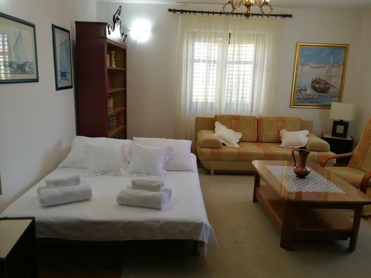Apartman Mladenka سوبيتار المظهر الخارجي الصورة